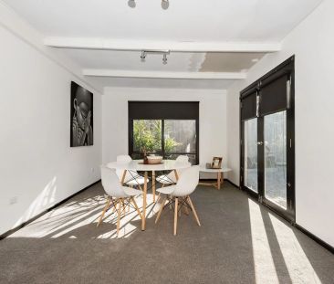 Spacious Home in Sought-after Pocket - Photo 3