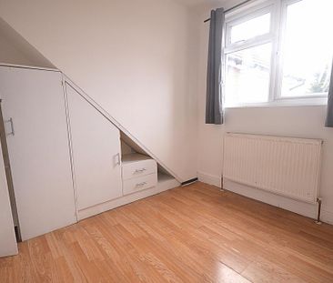 3 bedroom terraced house to rent - Photo 6
