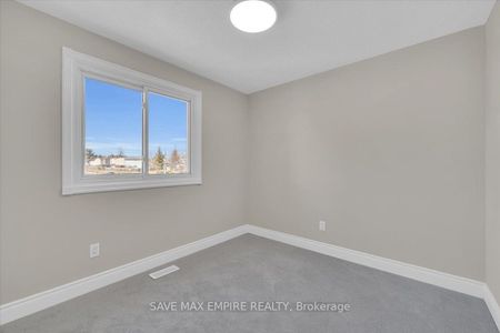 For Lease - 18 Hasting Square, Brampton, Ontario - Photo 5