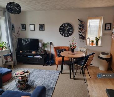 1 bedroom flat to rent - Photo 2