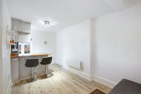 Kingston Road, London, SW19 flat to rent - Photo 5