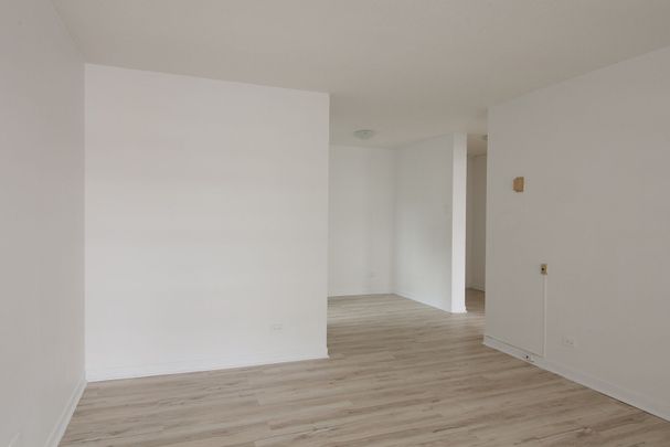 1975 de Maisonneuve - Photo 1