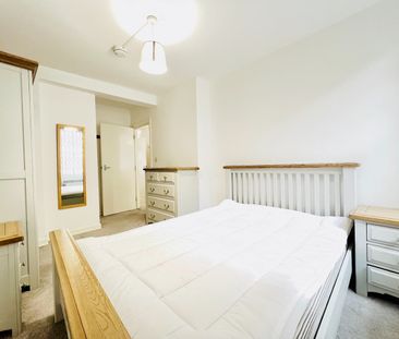 2 Bed Flat, Atlantic Road, SW9 - Photo 3