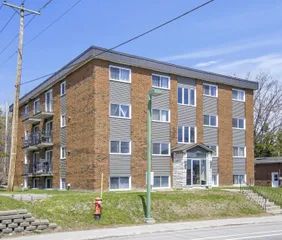 1 room apartment of 85m² in Gatineau - Photo 1