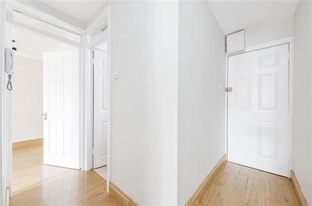 Apartment 92 Pemberton House, 33 Mountjoy Square, Dublin 1, County Dublin, D01 PW71 - Photo 2