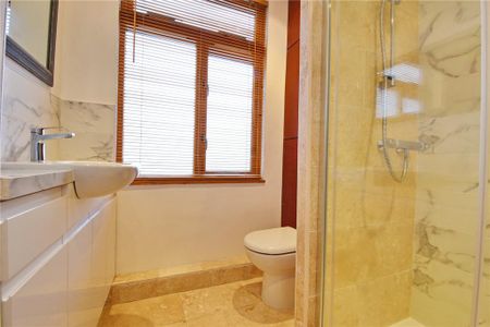 1 bedroom semi-detached house to rent - Photo 2