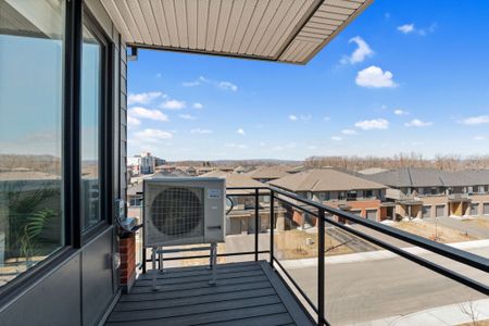For Lease - 655 WANAKI Road Unit# 302, Manor Park - Cardinal Glen and Area, Ontario - Photo 4