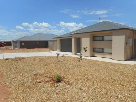 123 Shirley Street &lpar;St Eyre Estate&rpar;&comma; Port Augusta West - Photo 1