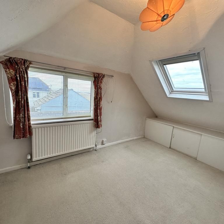 4 bedroom chalet to rent - Photo 1