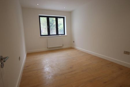 3 bedroom apartment to rent - Photo 4