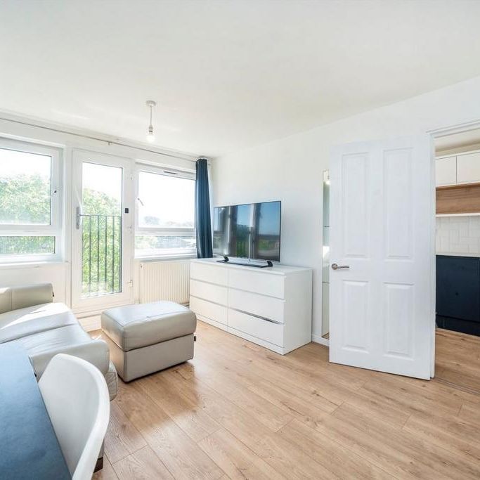 1 bedroom flat to rent - Photo 1