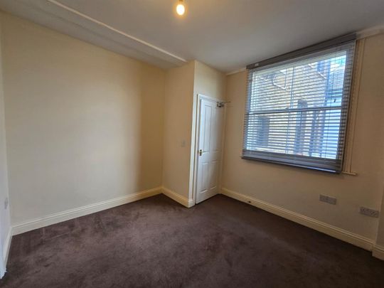 High Street, Maidstone ME14, London - Photo 1
