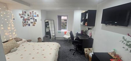 3 Bed - Flat 1, 24 Kensington Terrace, Hyde Park, Leeds - LS6 1BE - Student - Photo 5