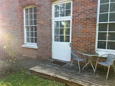 Knowle Avenue, Knowle, Fareham, PO17 - Photo 2