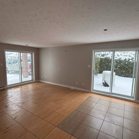 5 1/2, Disponible Immédiatement, - Photo 4