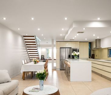 Stylish Contemporary Family Living in Cremorne - Photo 4