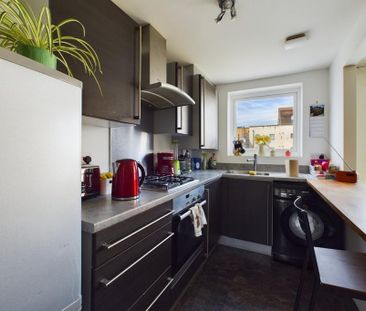 2 bedroom apartment to rent - Photo 6