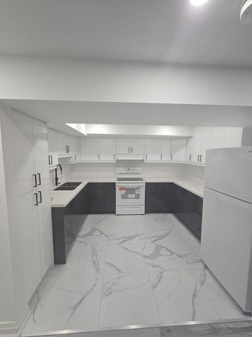 For Lease - 23 Blue Whale Boulevard, Brampton, Ontario - Photo 5