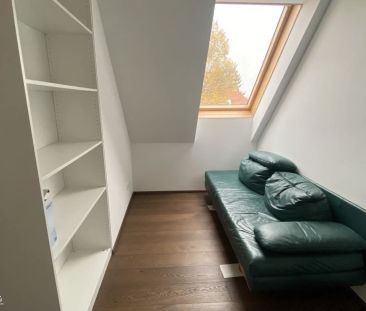 Möblierte Dachgeschosswohnung! Perfekt für Singles oder Pärchen! - Photo 1