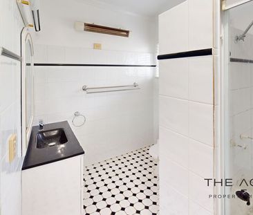 Charming Home in Koongal - Photo 6