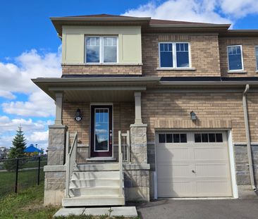 For Lease - 11 Armes Street, Hamilton, Ontario - Photo 2