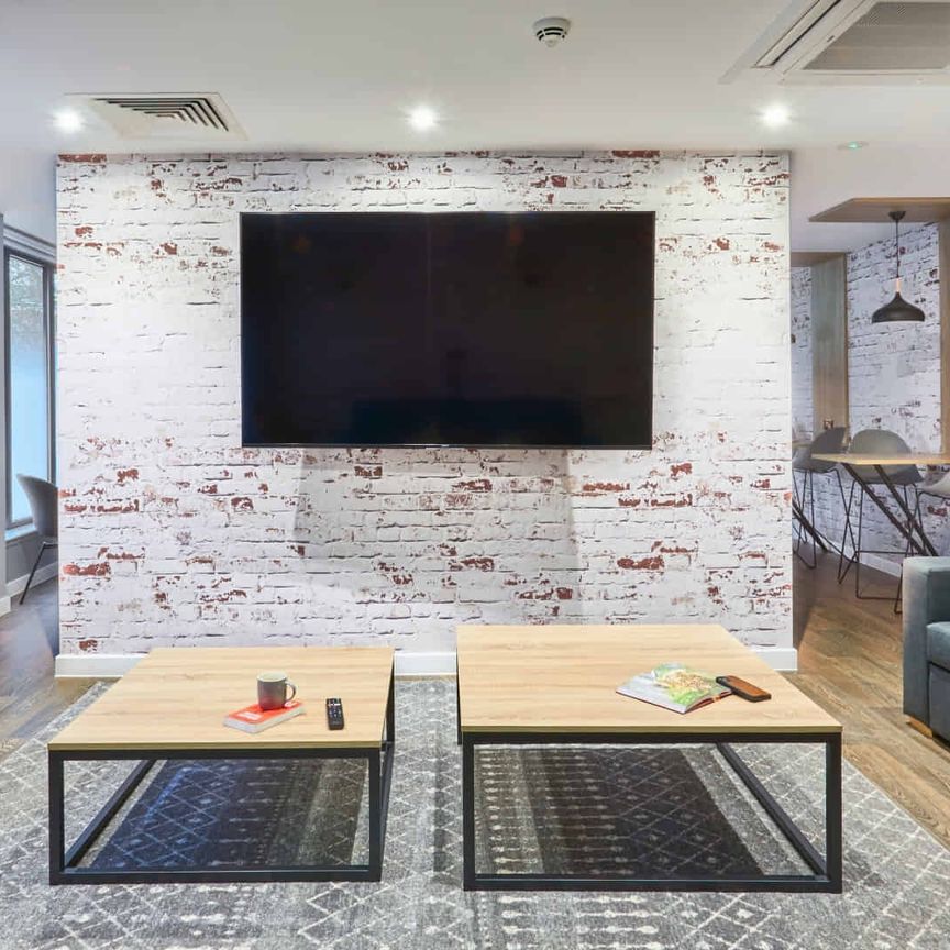 Gold Studio - Photo 1