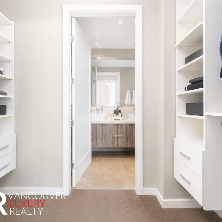 Condo in Vancouver West Side, BC - Photo 1