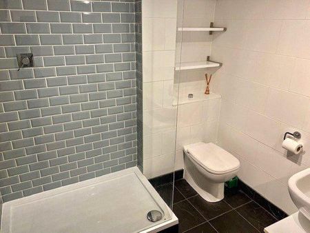 2 bedroom flat to rent - Photo 3