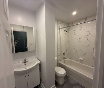 For Lease - 180 Vaughan Road Unit# 403, Toronto, Ontario - Photo 3