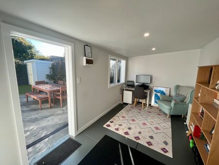 STUNNING TWO BEDROOM HOME WITH STUDIO/HOME OFFICE - Photo 3