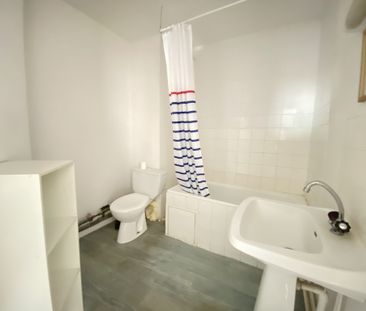 A LOUER T2 MEUBLE DE 56M² - Photo 6