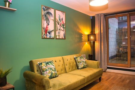 2 Bed Flat, Dyche Street, M4 - Photo 2