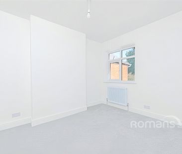 Windsor Road, Farnborough, GU14 - Photo 4