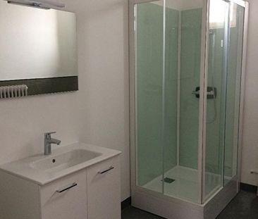 Location Appartement 2 pièces 52m² FONTENAY LE COMTE 85200 - Photo 5