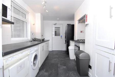 4 bedroom house to rent - Photo 3