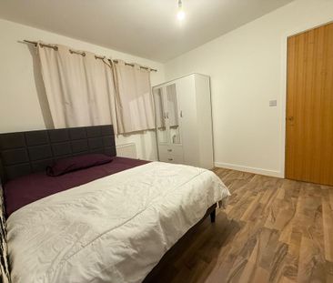 1 bedroom in a house share to rent - Photo 6