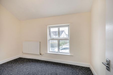 3 bedroom end of terrace house to rent - Photo 5