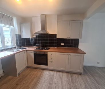 2 bedroom terraced house to rent - Photo 5