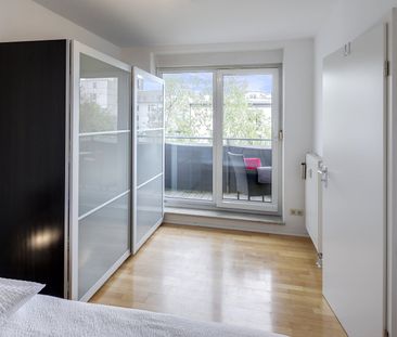 2-room apartment with designer furniture for rent - Photo 5