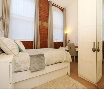 2 bedroom flat to rent - Photo 2