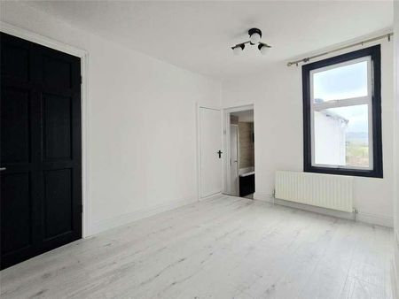 Worlds End Lane, Orpington, BR6 - Photo 3