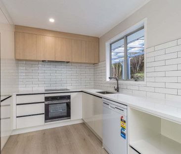 4 Bedrooms on Sunline Ave - Photo 6