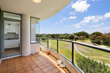 Experience the Exclusive Resort Ambience of Raleigh Park - Photo 5