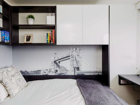 Ensuite Bedroom-Westminster Bridge - Photo 3