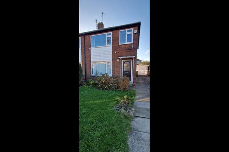 3 Bed End Terrace, Morley, LS27 - Photo 5