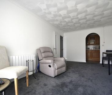 1 bedroom ground floor flat to rent - Photo 4