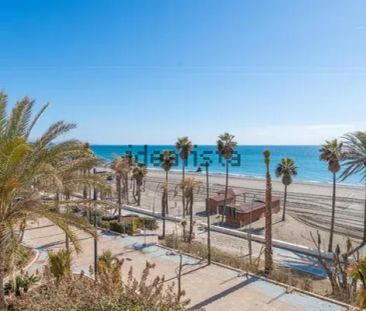 Alquiler de piso en Avenida España - Foto 2