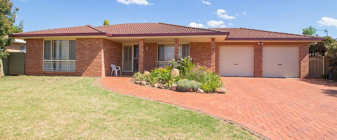 27 Murrayfield Drive, Dubbo, NSW 2830 - Photo 1