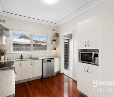Great Family home in Great Location! - Photo 6