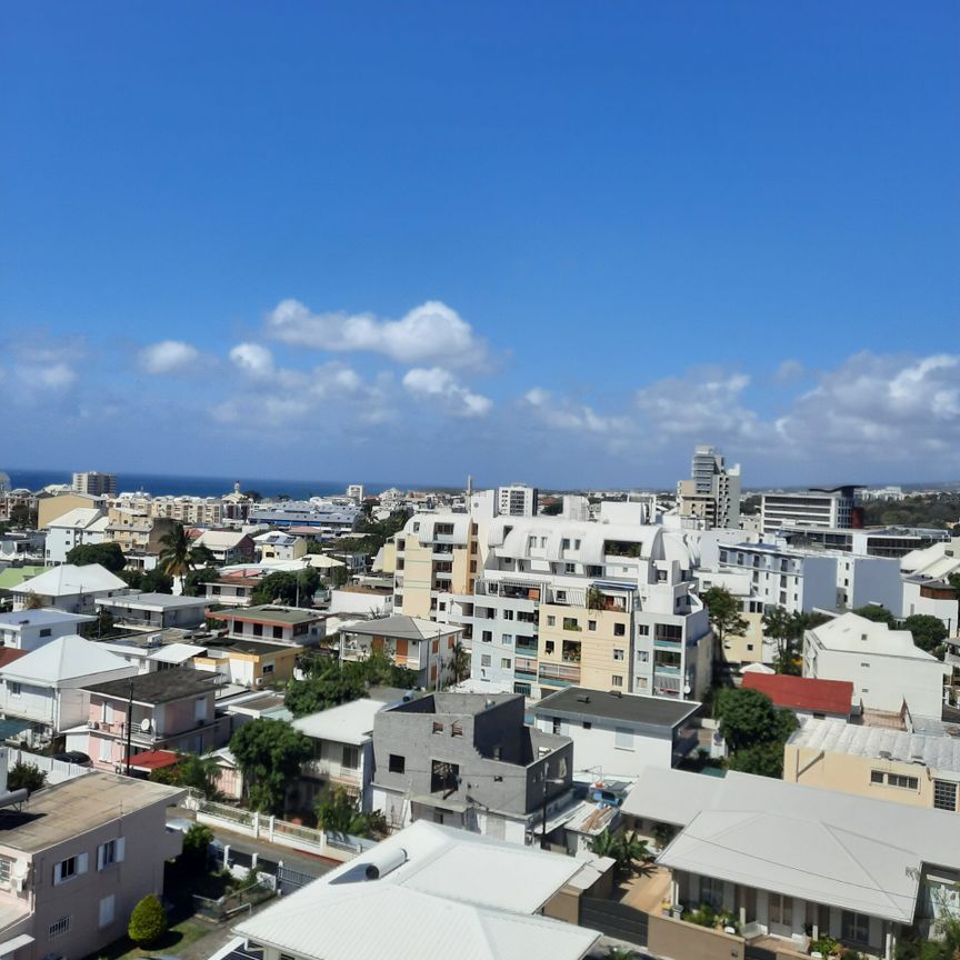 A louer appartements du T3 au T5 rue Mazagran à SAINT DENIS - Photo 1